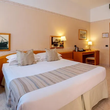 Hotel Monte Rosa 4*