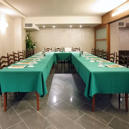 Monte Rosa 4* קיאברי