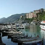 Monte Rosa كيافاري