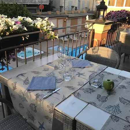 Monte Rosa Hotel
