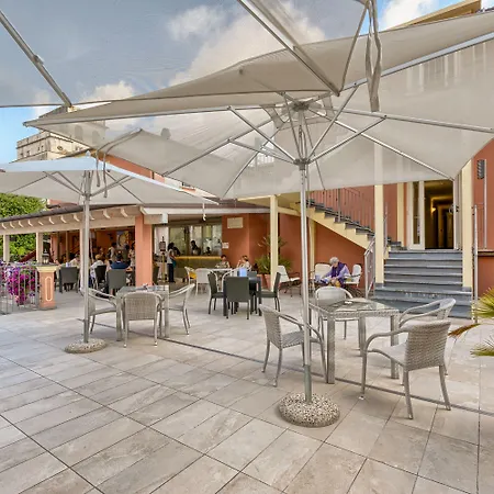 Monte Rosa Hotel